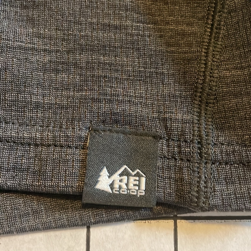 Rei co-op men’s long sleeved base layer thermal top, size large, dark grey - Picture 6 of 8